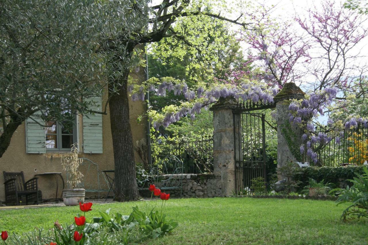 Le Domaine Des Rouges Queues Otel Chateaudouble  Dış mekan fotoğraf